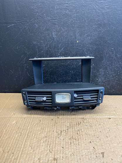 2011 2012 2013 Infiniti M37 Center Dash Radio Bezel W/ Vents Clock AD1856 DG0
