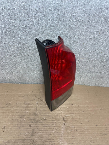 2001 - 2004 Volvo XC70 V70 Right Passenger Side LH Tail Light Oem AA9385 LK1