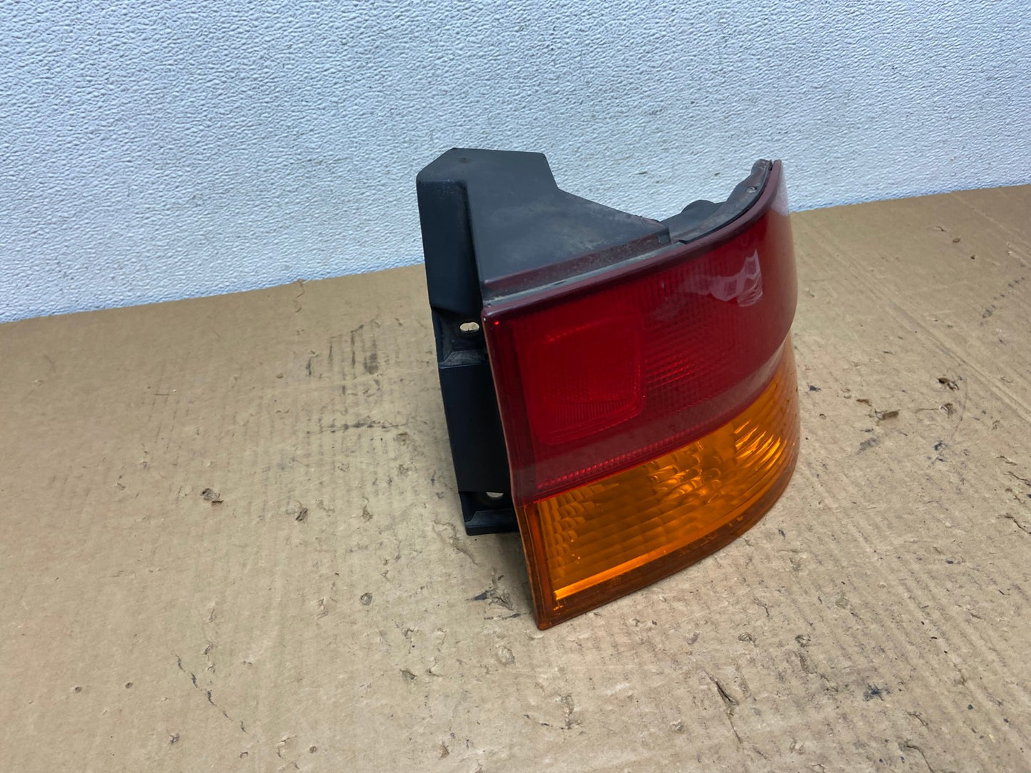 2002 2003 2004 Honda Odyssey Right Passenger Side Tail Light AC8277 LK2