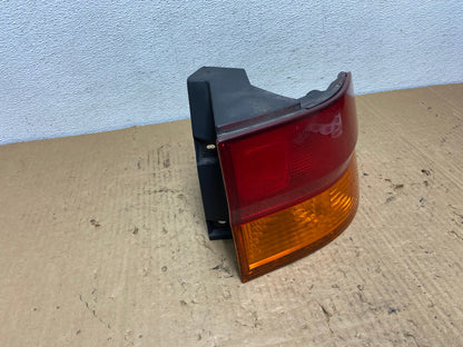 2002 2003 2004 Honda Odyssey Right Passenger Side Tail Light AC8277 LK2
