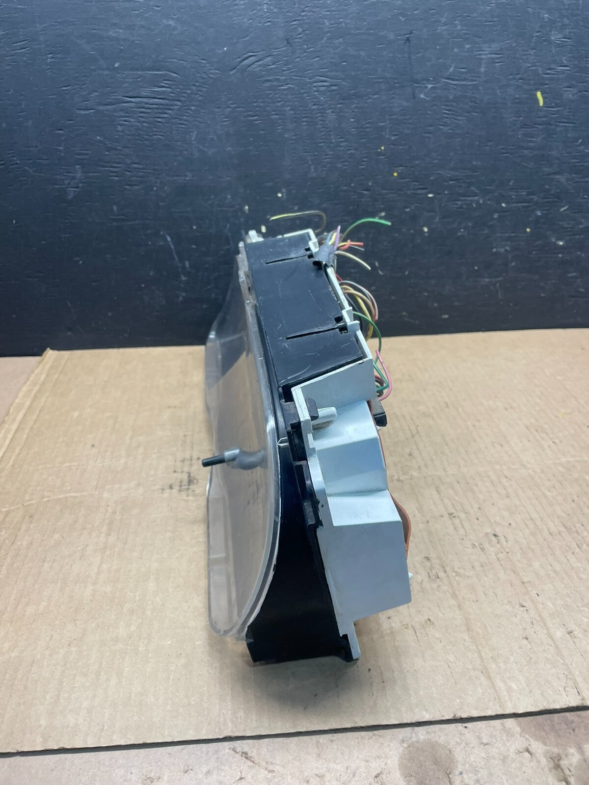 1997 to 2002 Ford Econoline E150 E250 E350 Speedometer Instrument Cluster M42991