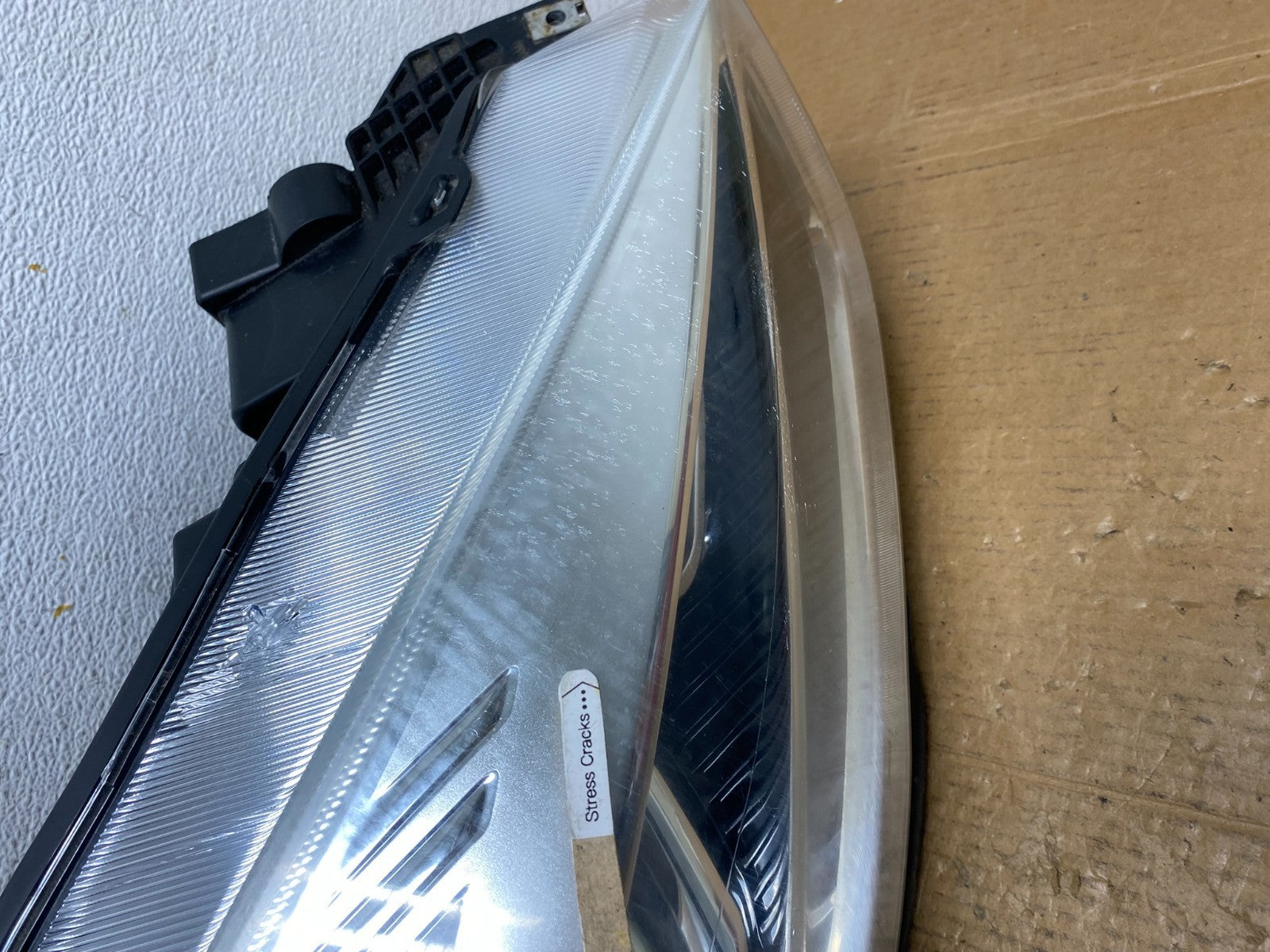 2017 - 2019 Ford Escape Right Passenger Side LED Headlight W/Module AE1610 DW4