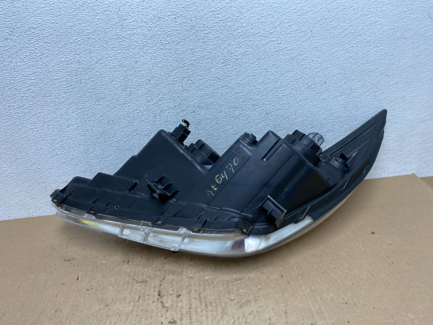 2011 - 2014 Hyundai Sonata Right Passenger Rh Side Headlight Halogen AE6470 DW7