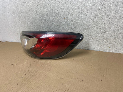2010 2011 2012 2013 Mazda 3 Right Passenger Rh Side Tail Light AG7932 LK2