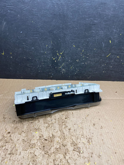 2006 Ford E350 Gauge Speedometer Cluster OEM v7841 DG5