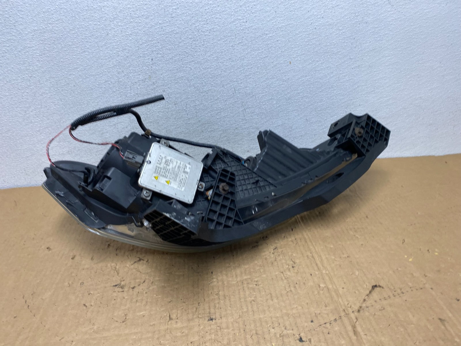 2009 to 2011 Acura TL Headlight Left Driver LH Side Xenon HID AC8130 DW7