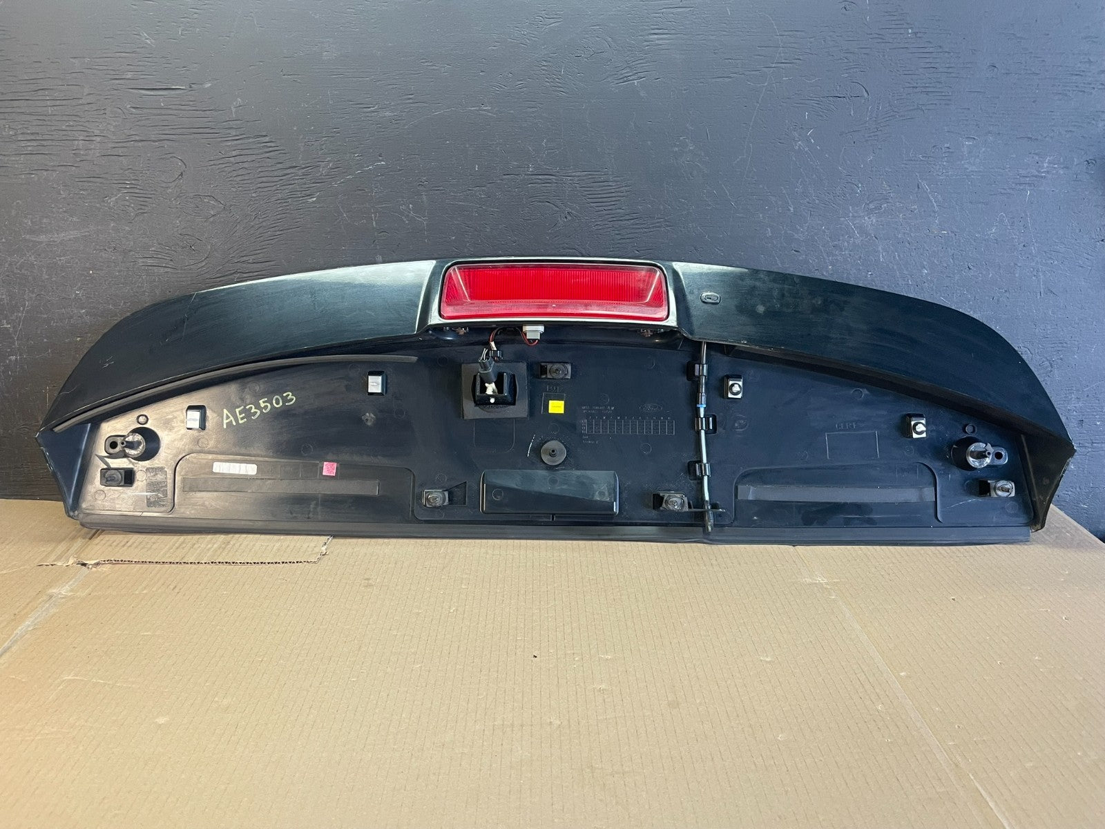 2011 to 2015 Ford Explorer Rear Upper Tailgate Liftgate Wing Spoiler AE3503 DG5