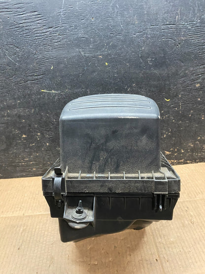 2011 - 2021 Dodge Durango 3.6L Air Filter Cleaner Box OEM y1825  DG0