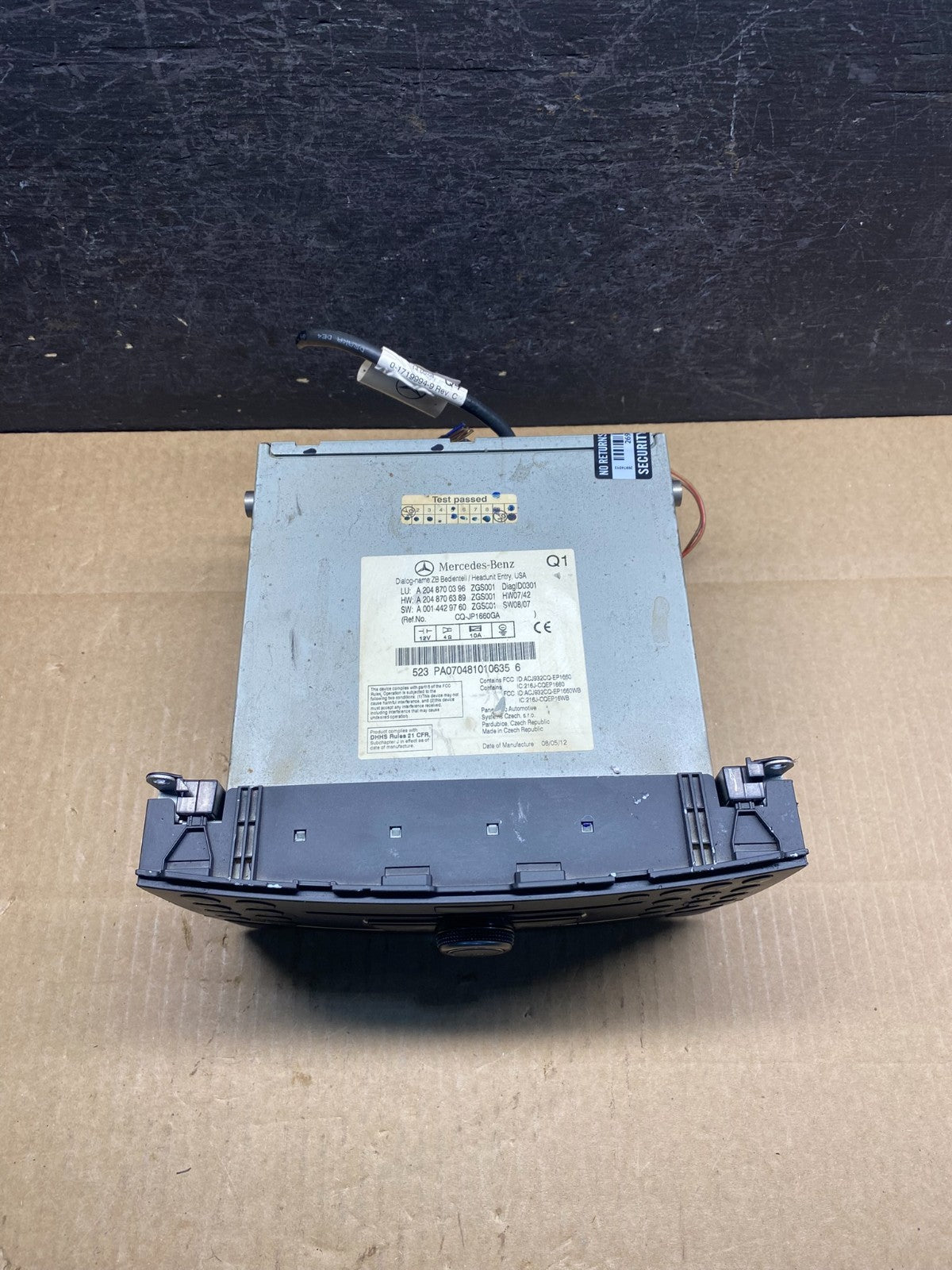 2008-2011 Mercedes W204 C300 C350 Navi Command Radio DVD CD Audio AG9521 DG3