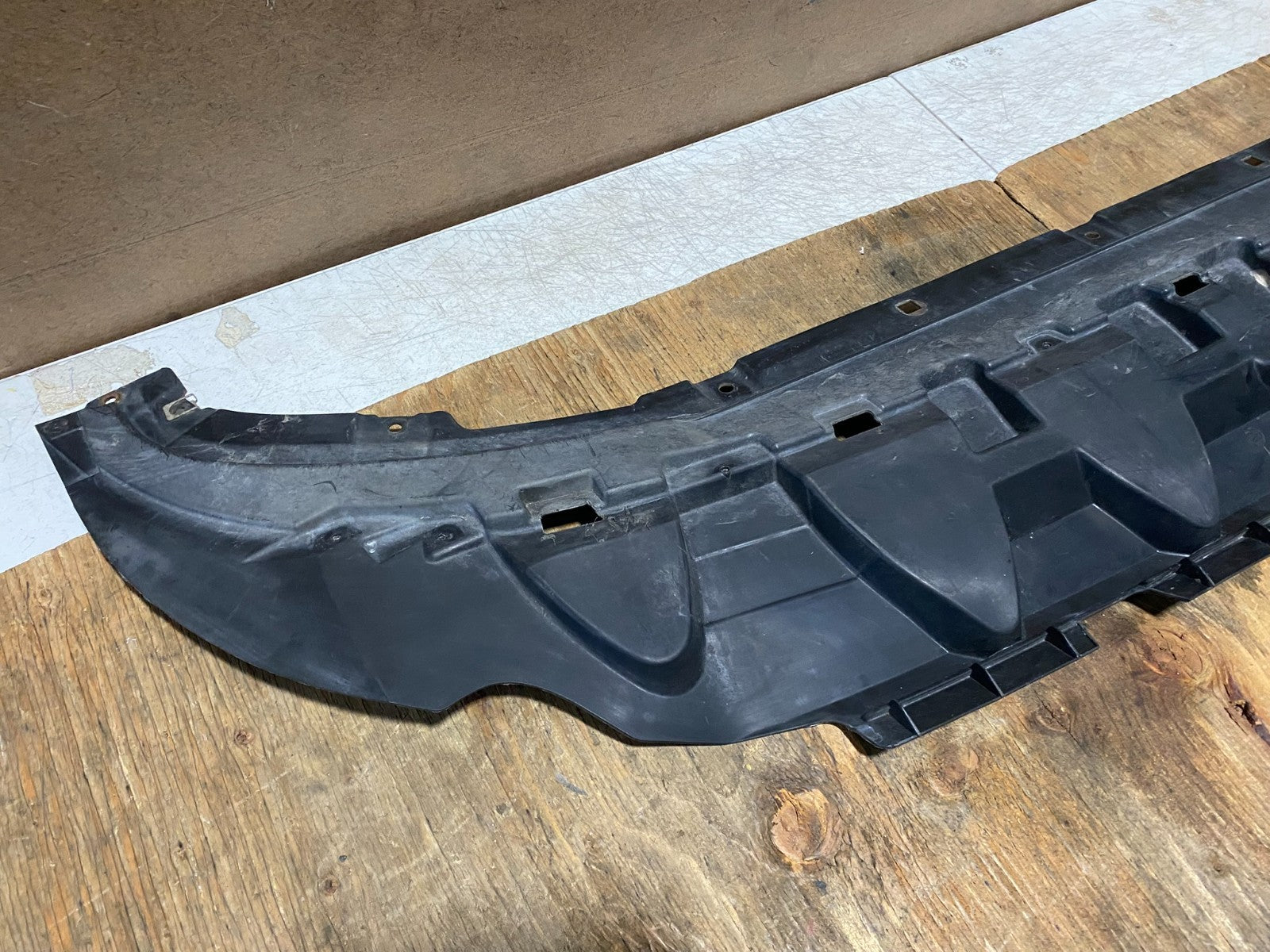 2017 to 2022 Audi Q7 Front Bumper Under Tray Cover 4M0807611A AE86051