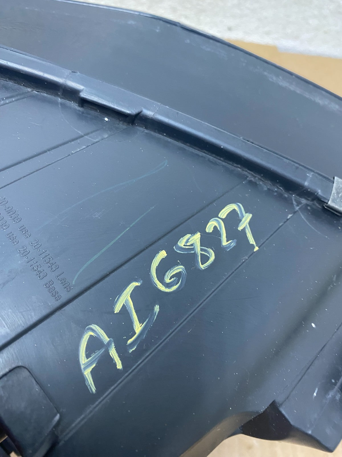 Halogen 2009 to 2012 Audi A4 Right Passenger RH Side Headlight TYC AI6827 DW10