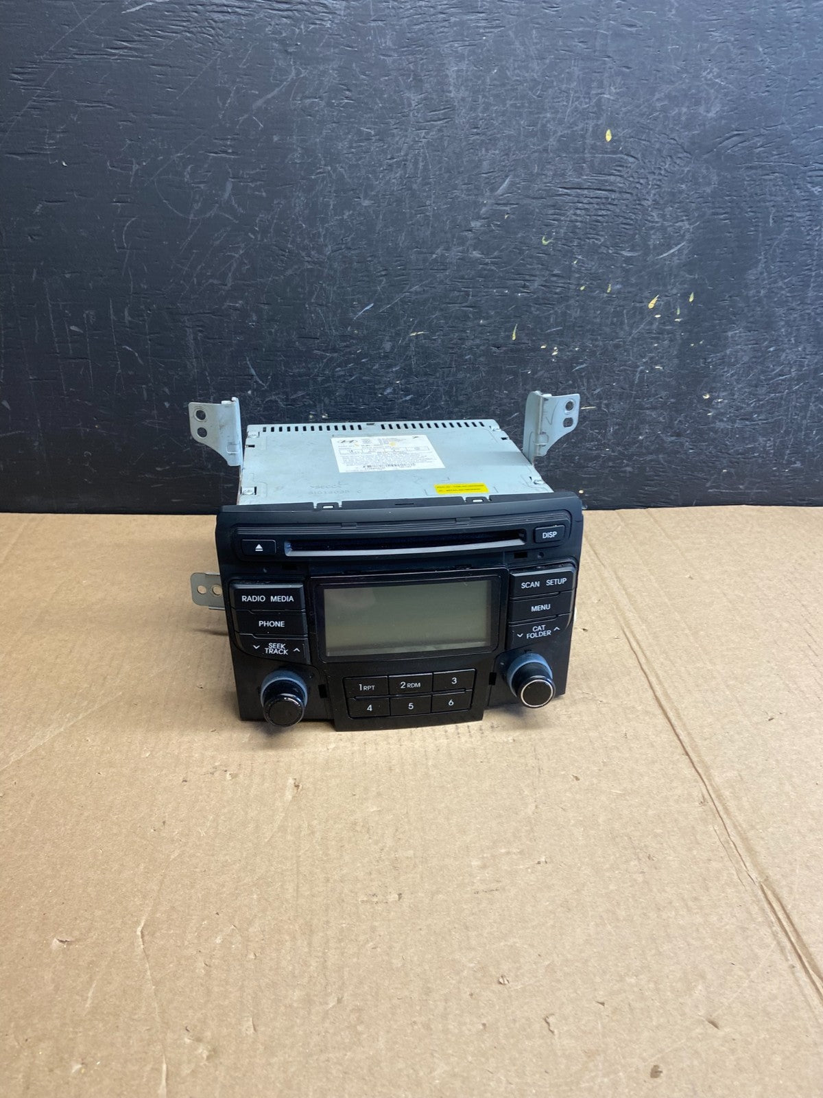 2012 to 2014 Hyundai Sonata Radio CD Player Screen Display ae4389 DG0