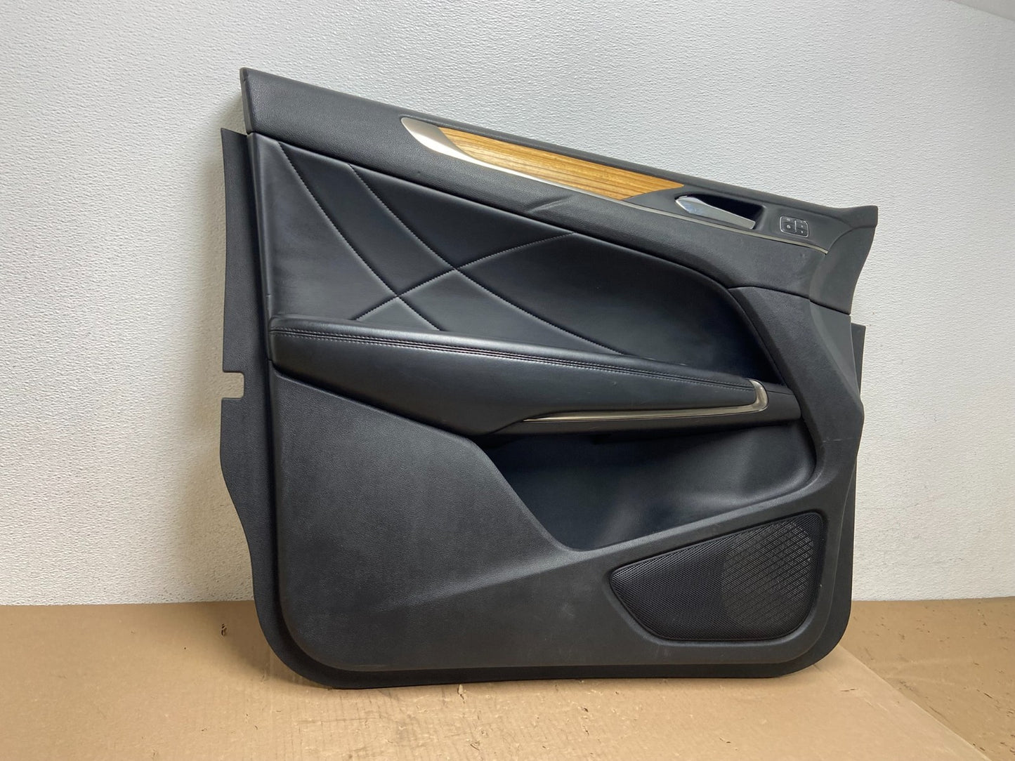 2015 to 2019 Lincoln MKC Front Left Driver LH Side Trim Door Panel AE8761 DG2
