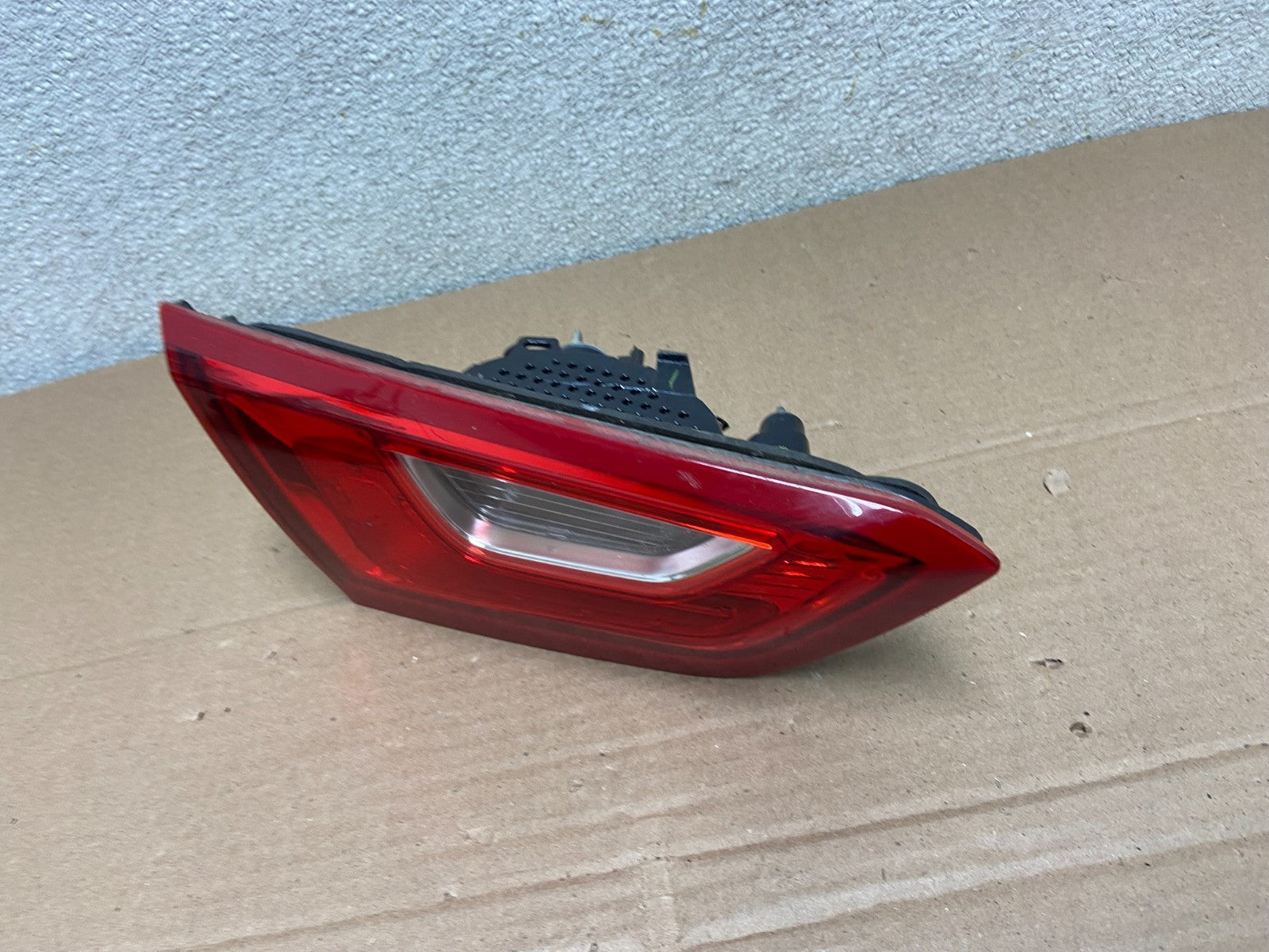 2016 - 2019 Chevrolet Malibu Right Passenger RH Inner Tail Light OEM AB1262 LK1