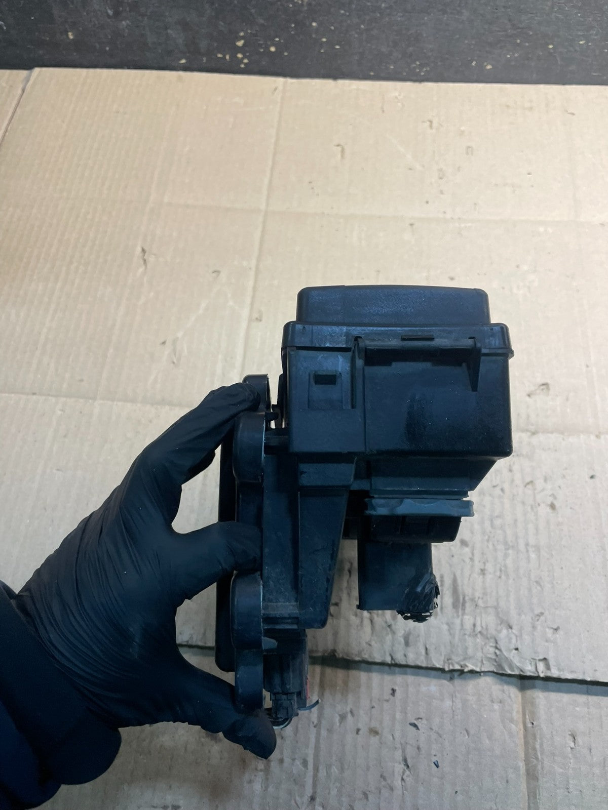 2009 Jeep Grand Cherokee Fuse Box Relay Panel BCM Body Control Module X8423 DG1