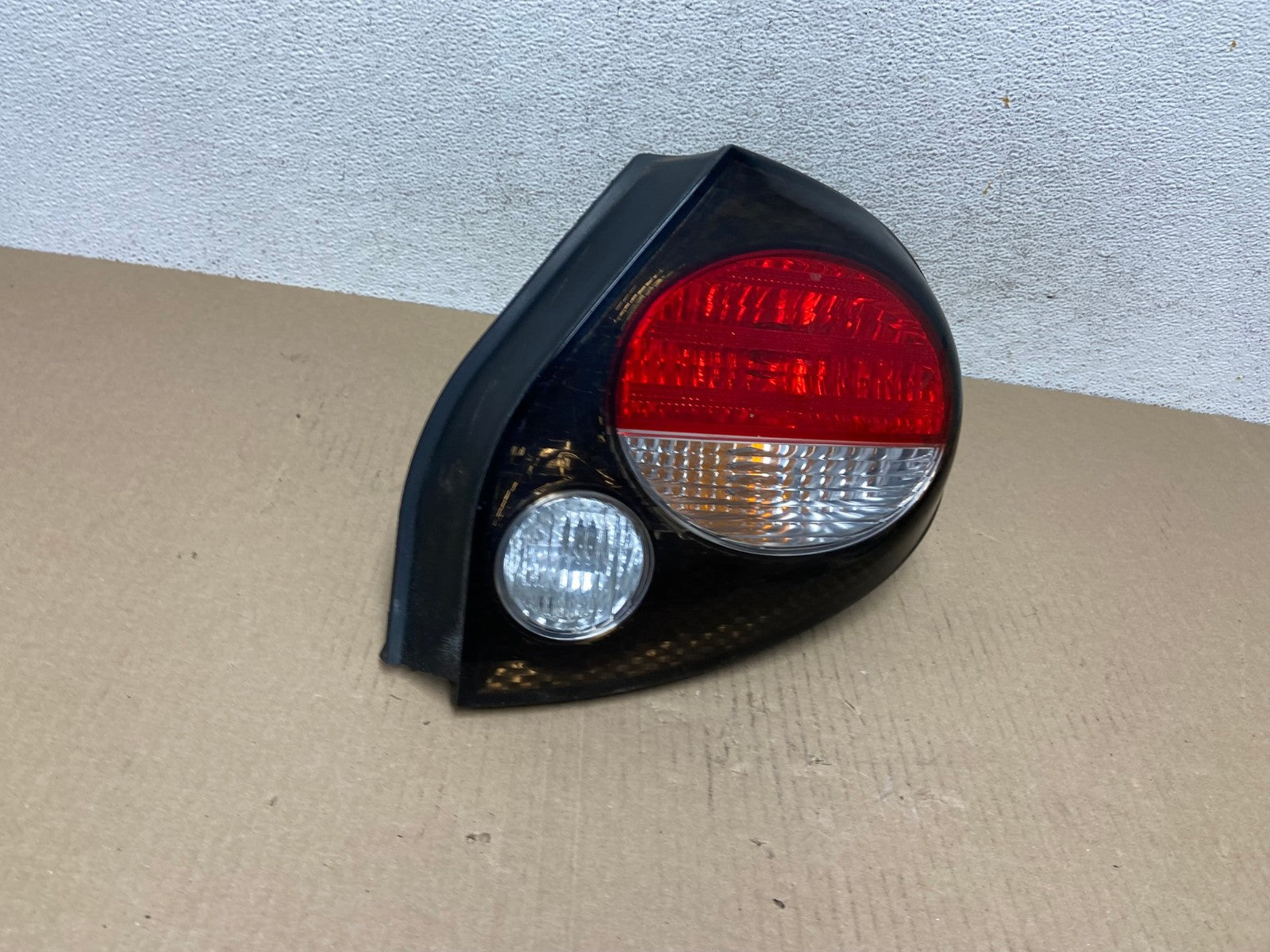 2000 to 2001 Nissan Maxima Right Passenger Rh Side Tail Light AF5790 LK2