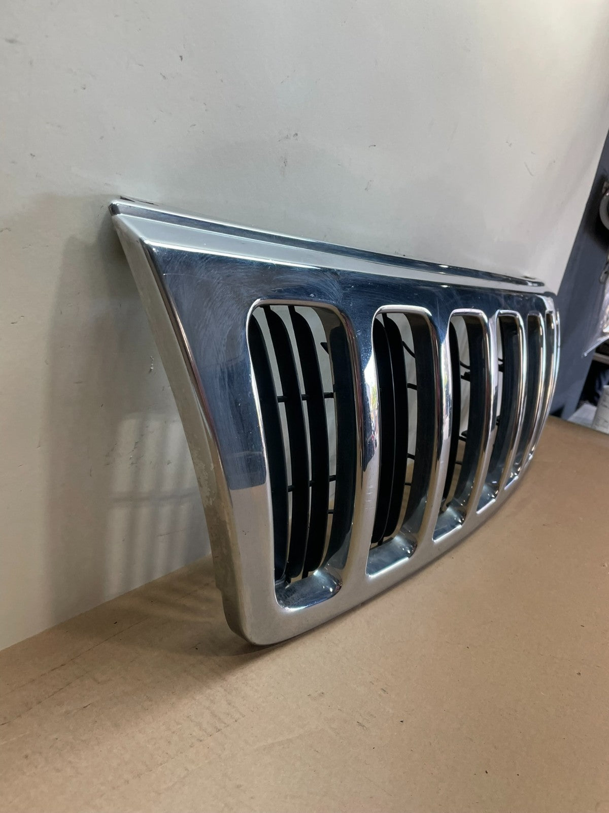 1999 to 2003 Jeep Grand Cherokee Front Upper Grill Grille AI3913 DG2