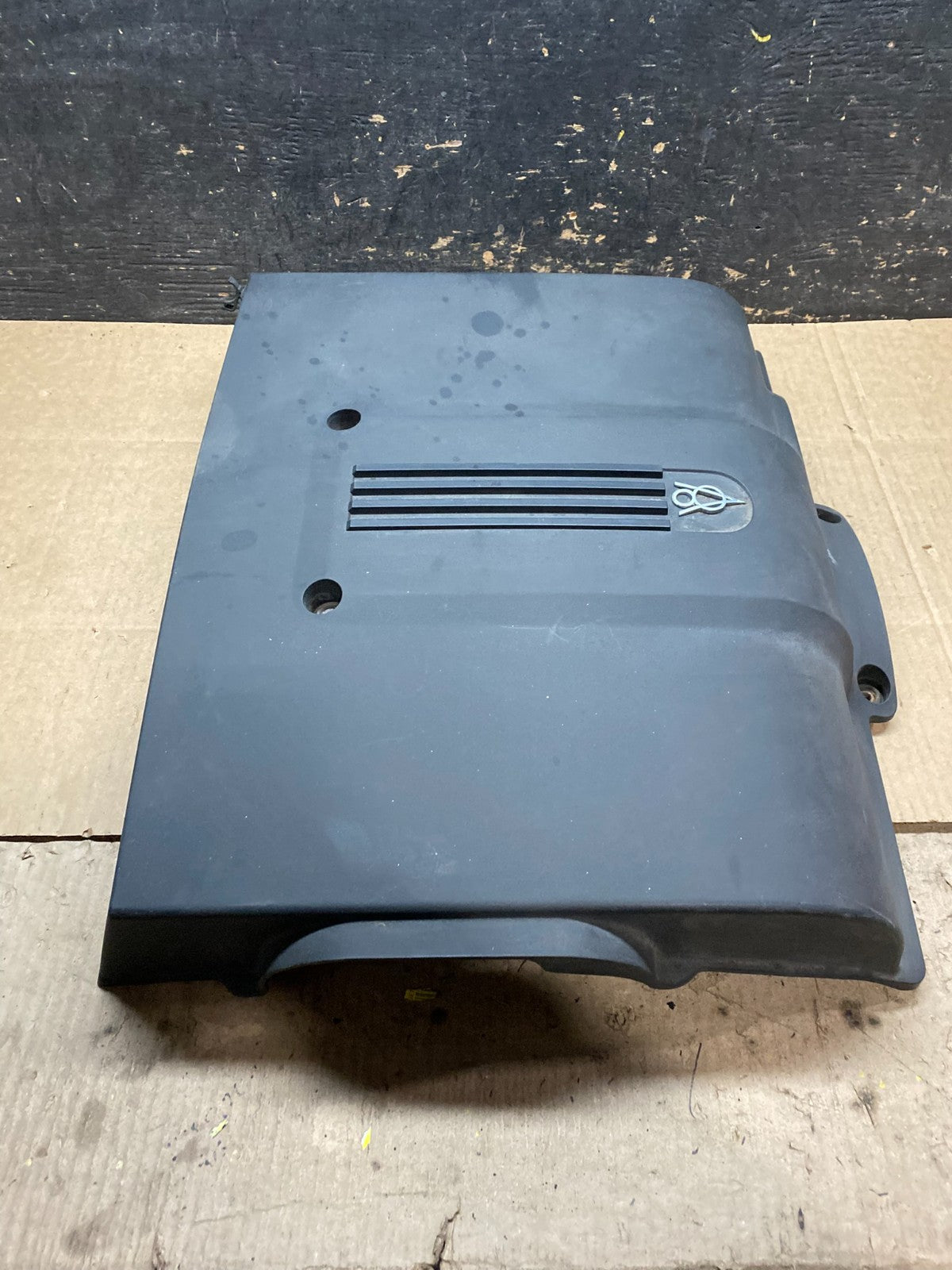 2002 to 2006 Ford Explorer 4.6L v8 Engine Cover Protector x9582 DG3