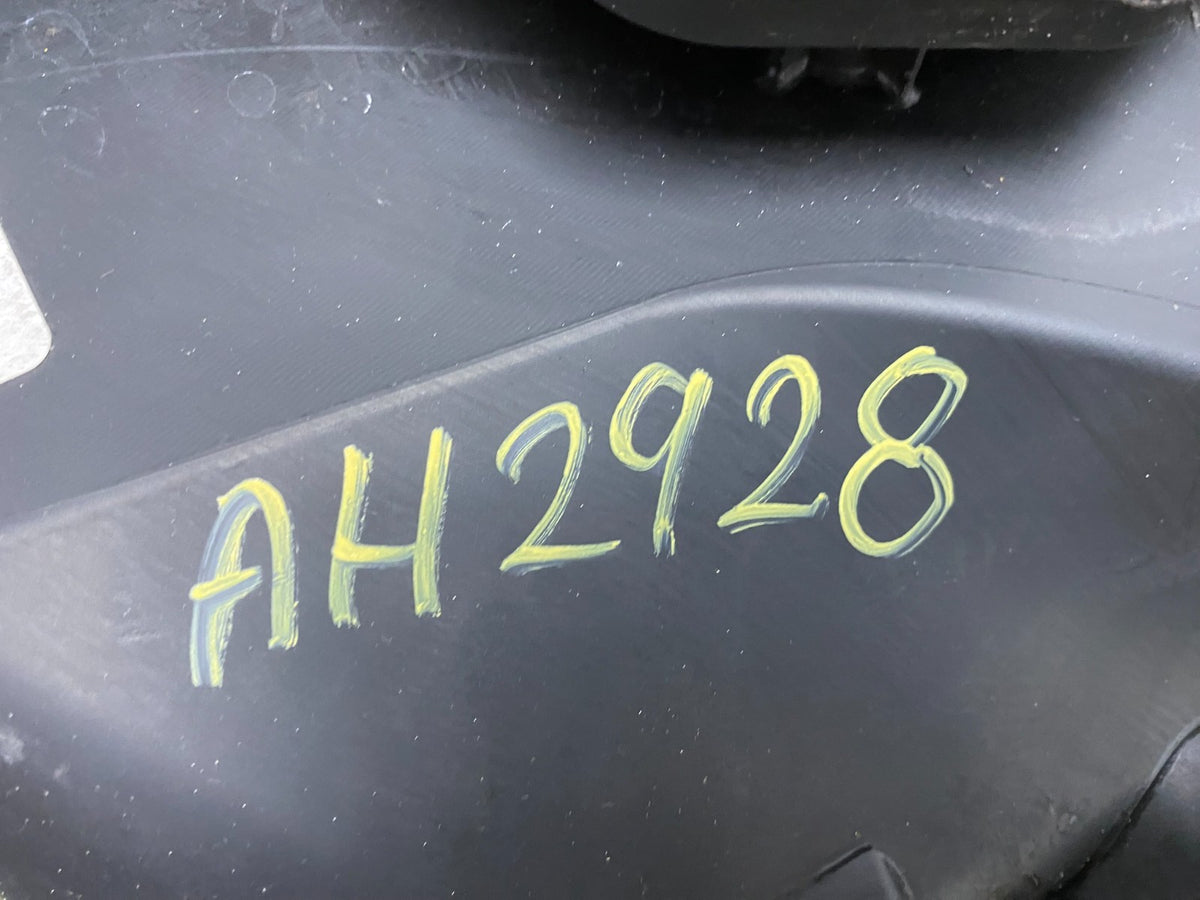 2013 - 2016 Ford Escape Headlight Left Driver Lh Side Halogen AH2928 DW8