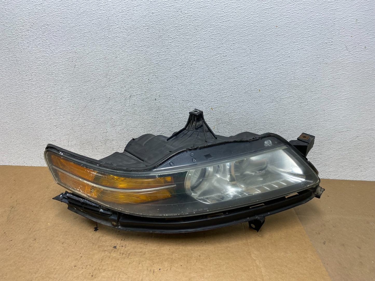 2004 2005 2006 Acura TL Headlight Right Passenger Side Xenon HID AE3247 DW0