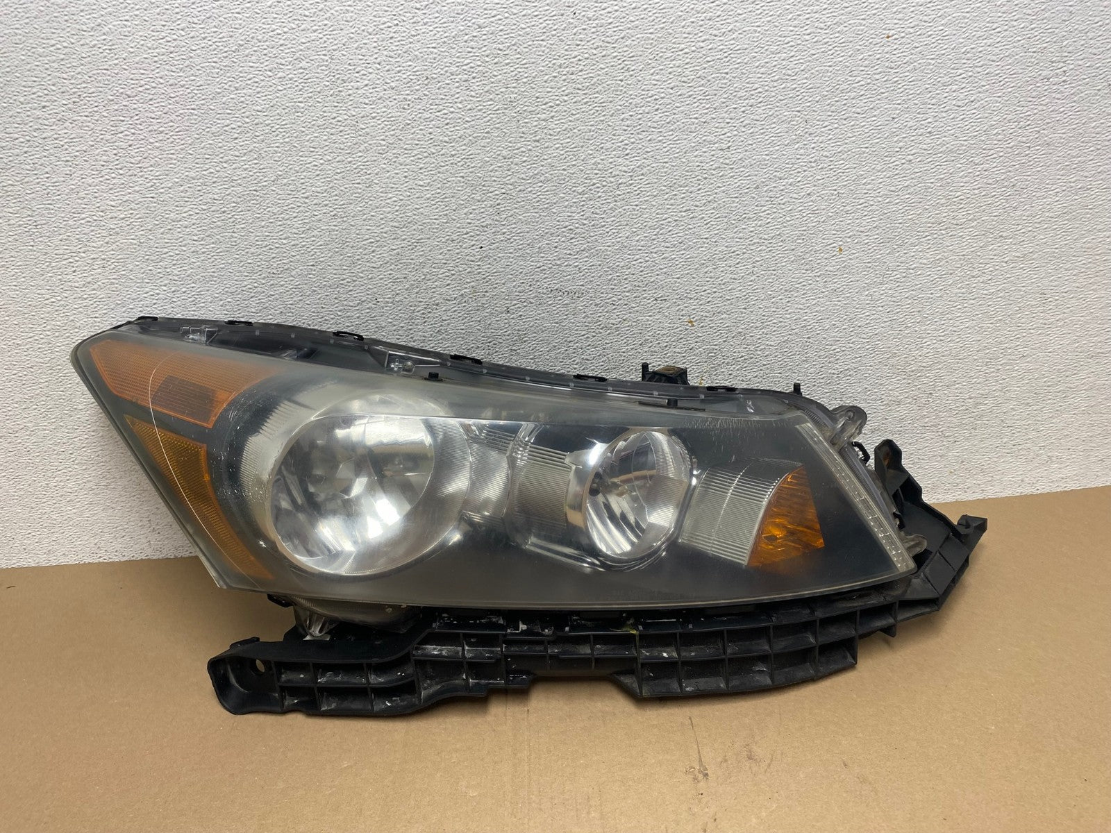 2008 to 2012 Honda Accord Sedan Right Passenger RH Headlight AE7141 LK0