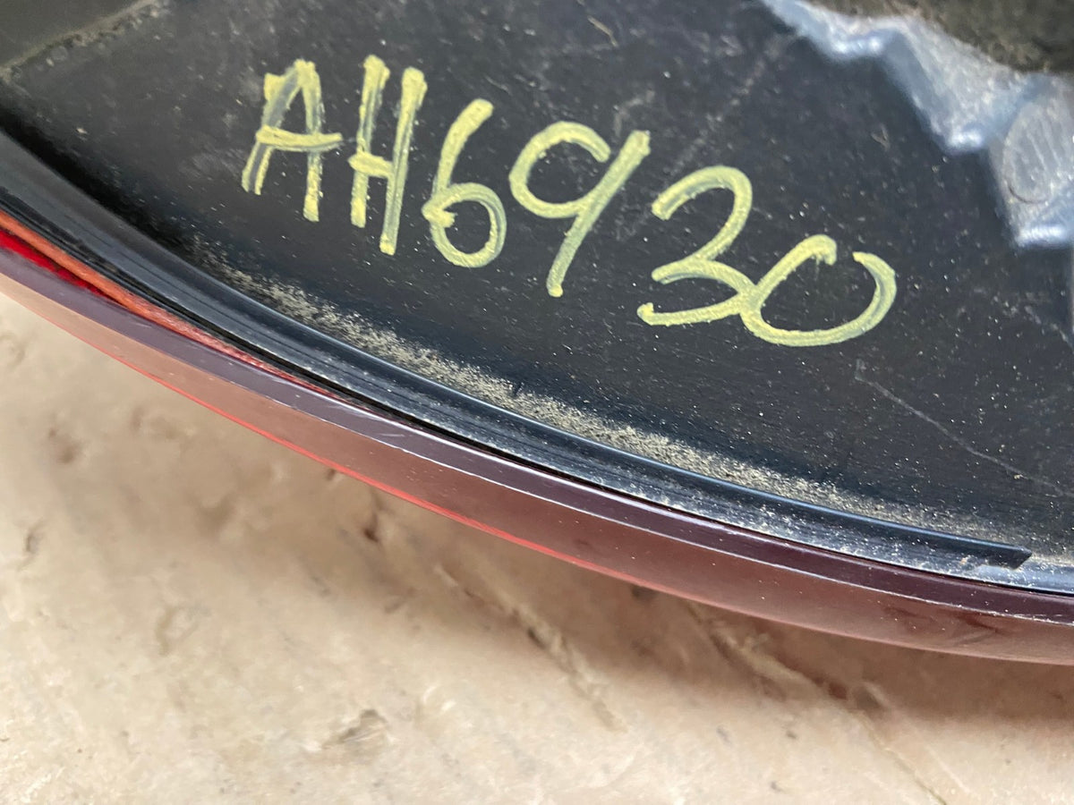 2006-2007 Subaru Tribeca B9 Right Passenger Rh Side Tail Light AH6930 LK7