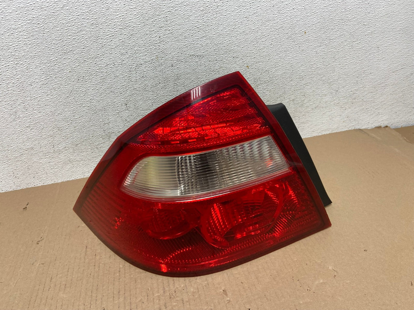 2005 2006 2007 Ford Five Hundred Left Driver Lh Side Tail Light AE7255 LK0