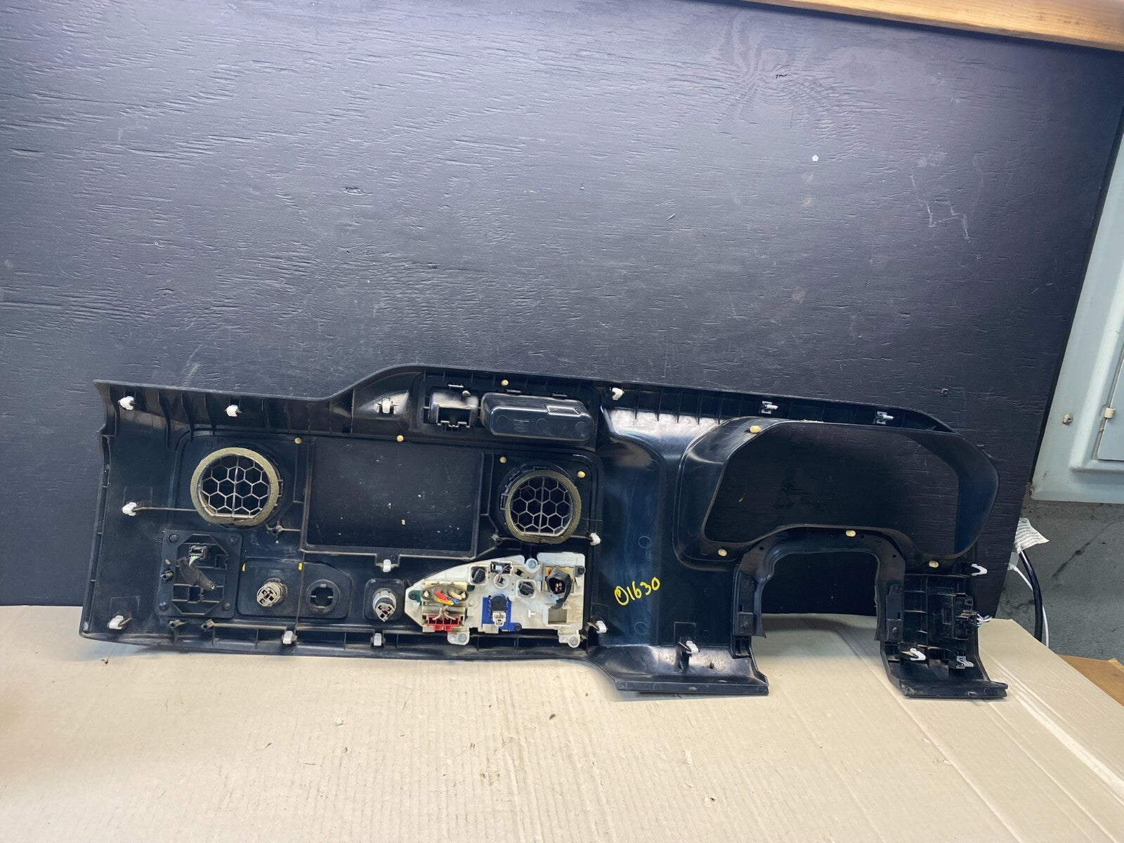 2009 - 2014 Ford E150 E250 Gauge Speedometer Cluster Radio Bezel Trim O1630 DG3