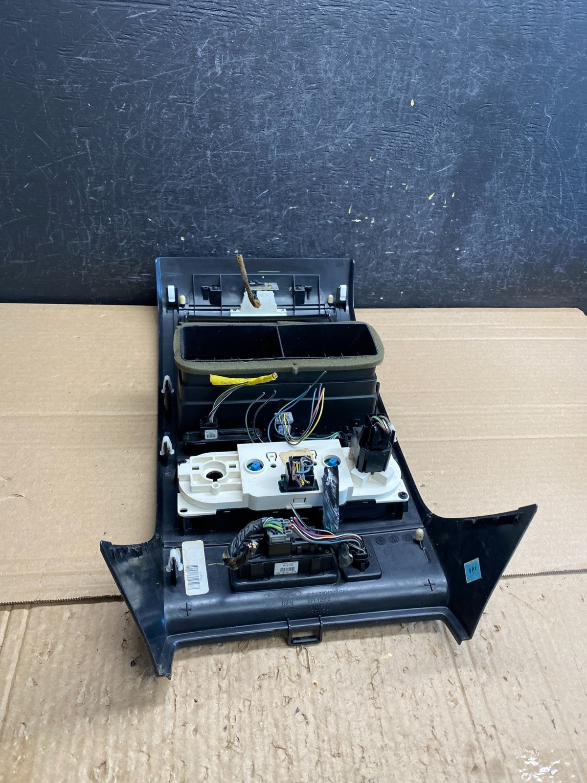 2006 - 2010 Ford Explorer Radio Heater Climate A/C Control Bezel Trim AG0040 DG4