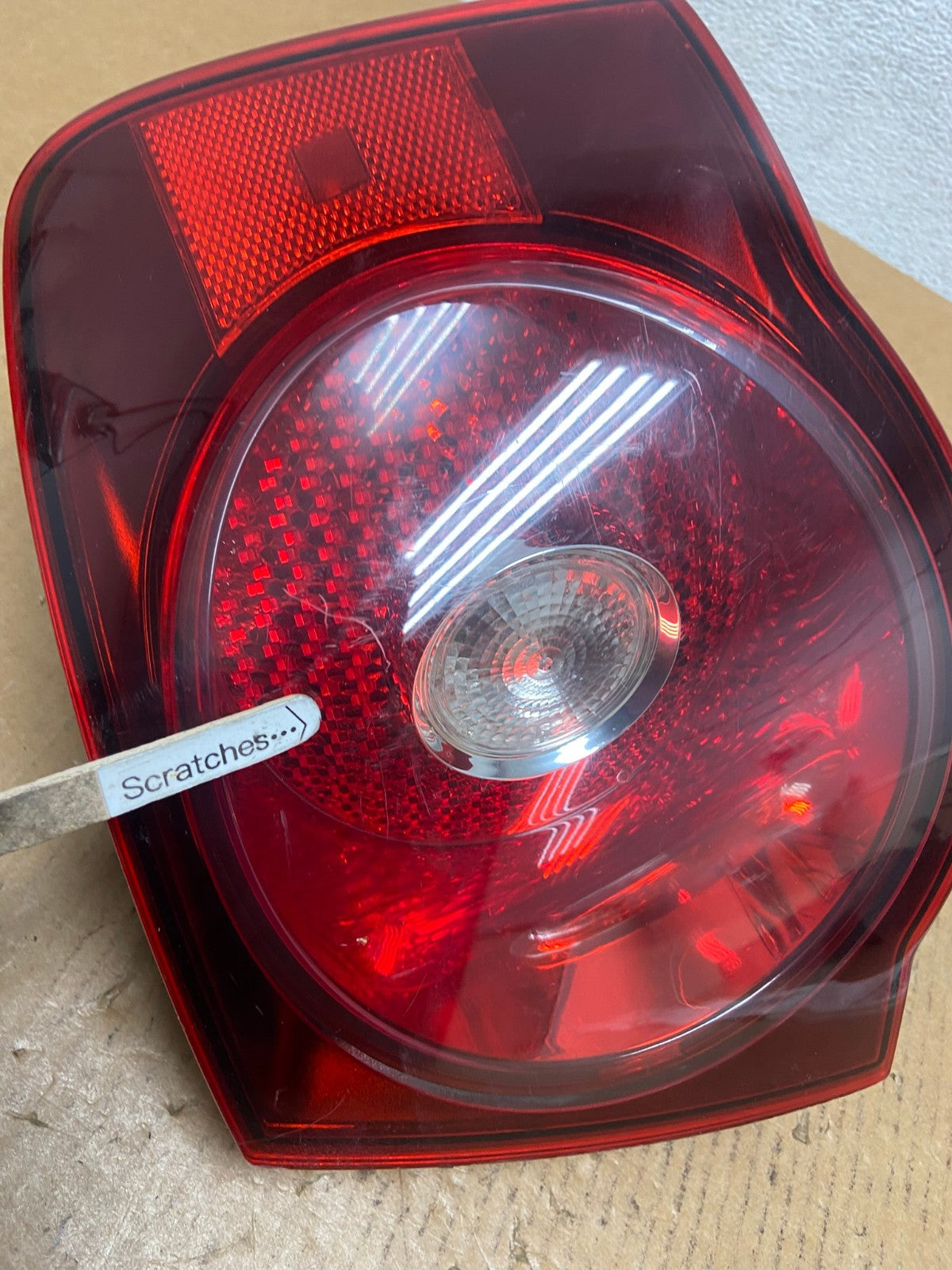 2008 2009 2010 Volkswagen Jetta Right Passenger RH Side Tail Light AE0502 LK3