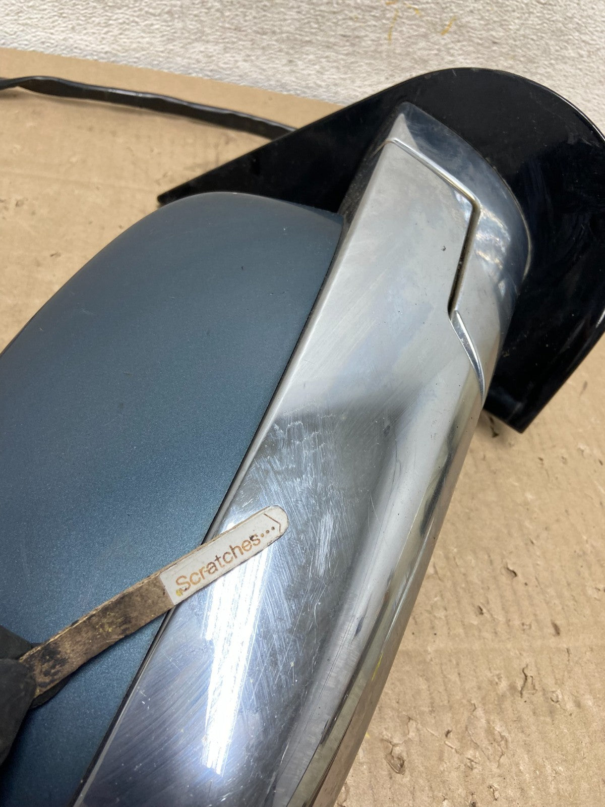 2007 - 2014 Cadillac Escalade Right Passenger Door Turn Signal Mirror AI2331 DG4