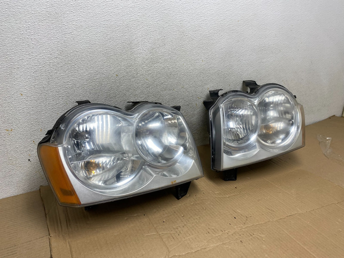 2005-2007 Jeep Grand Cherokee Left+Right Halogen Headlights AI1188 DW2