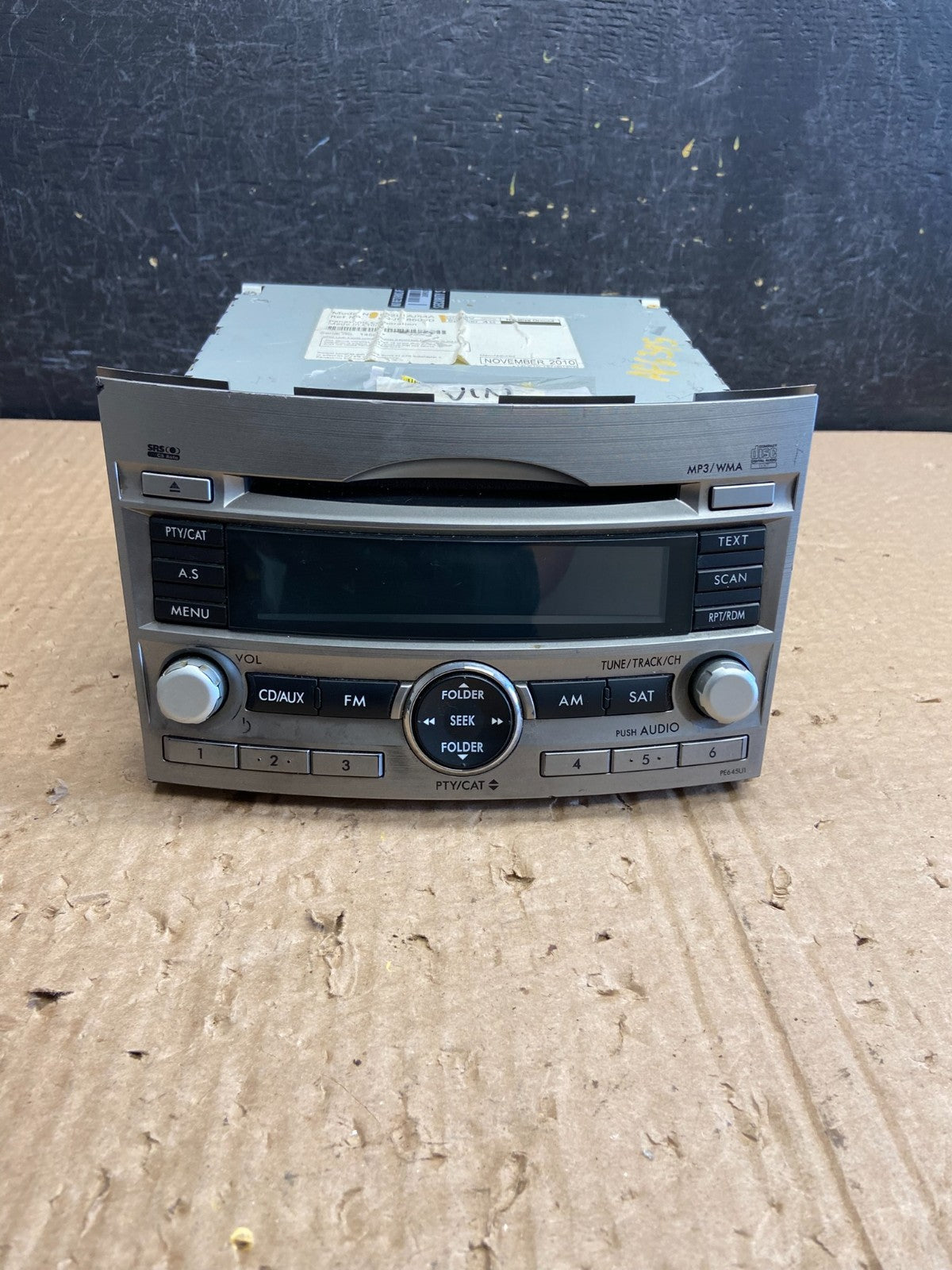 2010 to 2012 Subaru Legacy AM FM CD MP3 Radio Player AF6395 DG0
