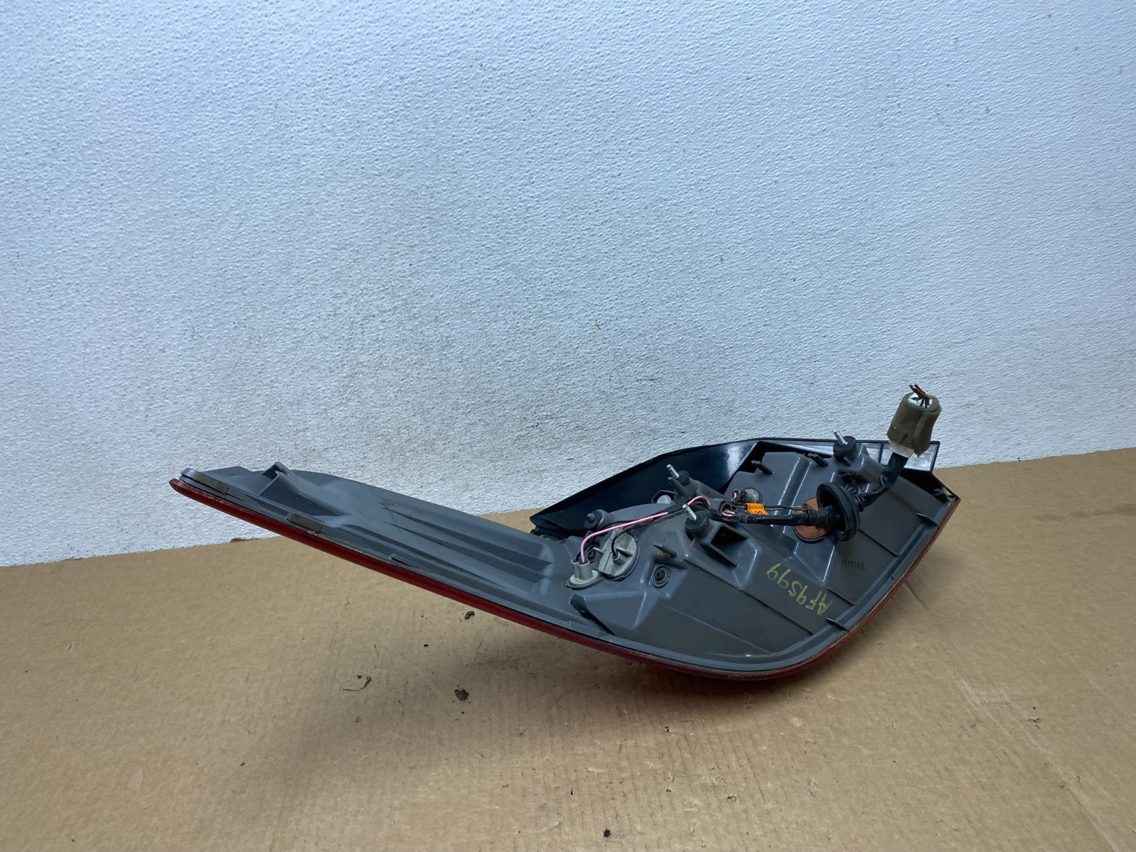 2011 2012 2013 Hyundai Elantra Sedan Right Passenger Tail Light AF9599 DW7