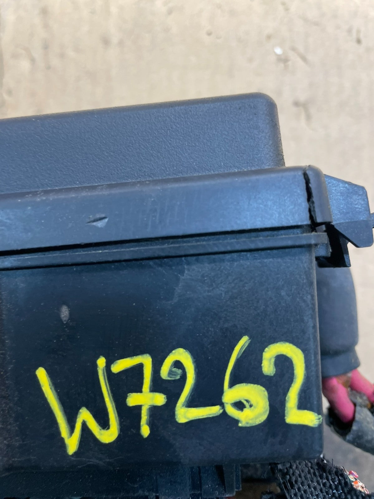 2005 Jeep Grand Cherokee Integrated Power Fuse Box Relay 04692071AB W7262 DG8
