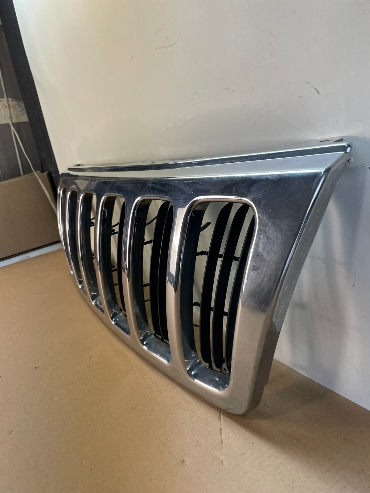 1999 to 2003 Jeep Grand Cherokee Front Upper Grill Grille AI3913 DG1