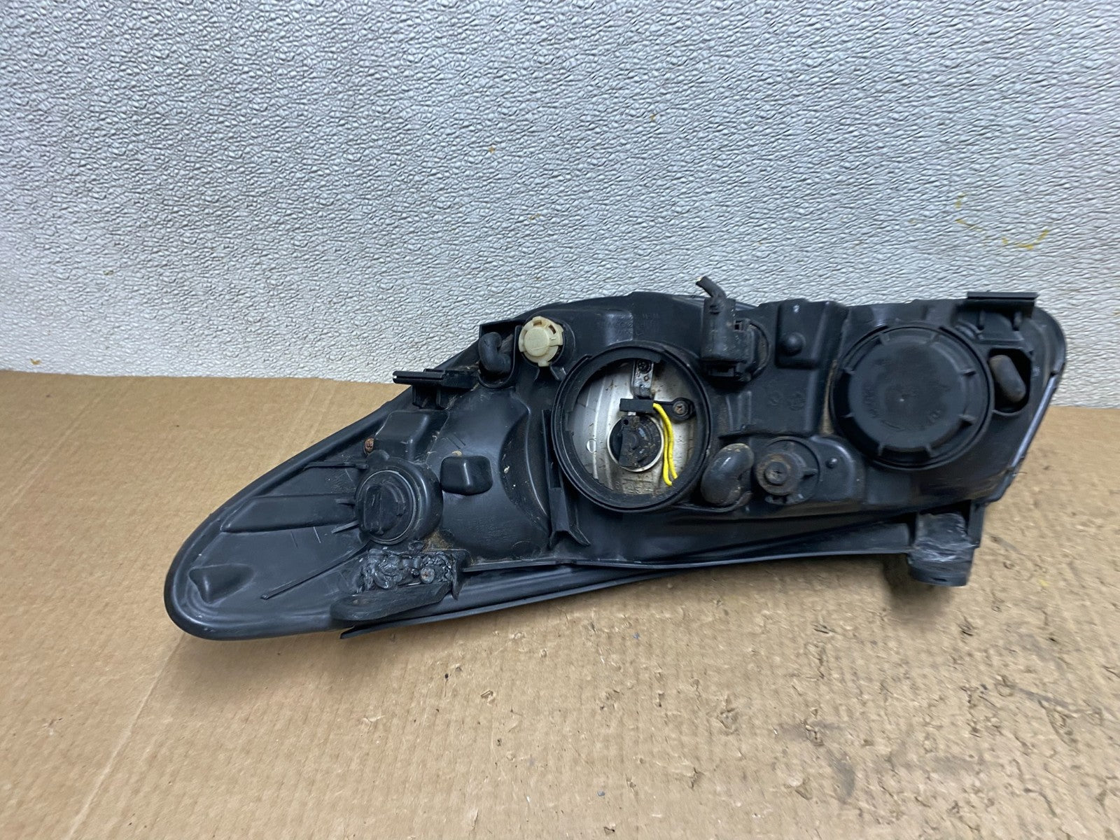 2007 2008 2009 2010 Hyundai Elantra Right Passenger Side Headlight OEM W7645 DW8