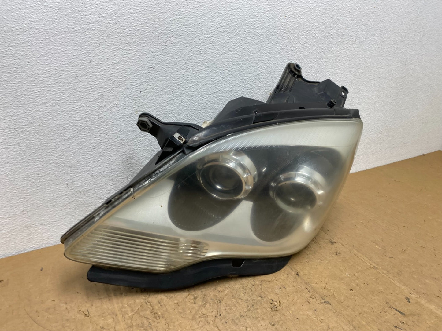 2007-2012 Gmc Acadia Xenon HID Headlight Left Driver LH Side AD0570 DW2
