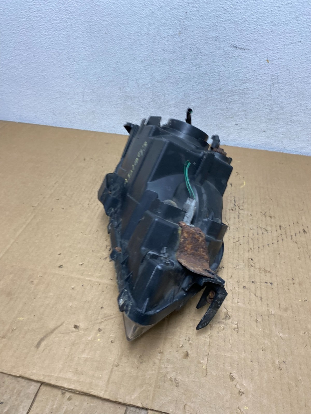 2001 to 2003 Mazda Protege Left Driver LH Side Headlight AD1093 DW8