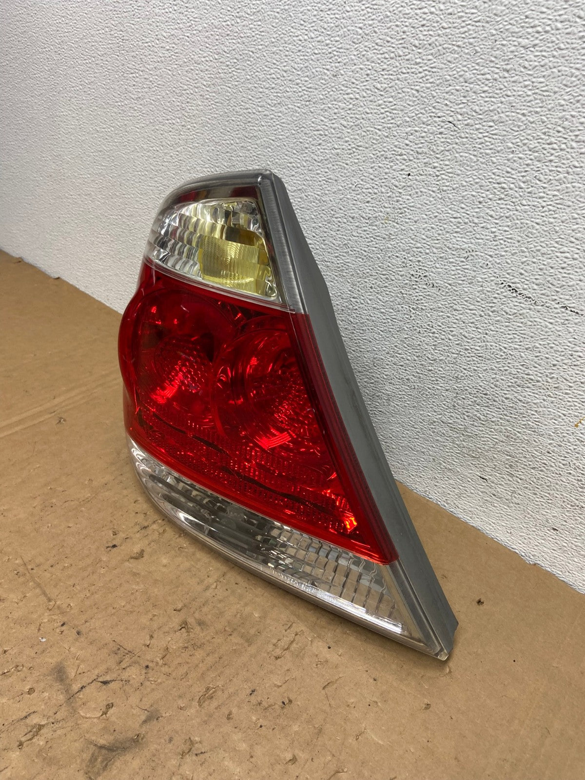 2005 to 2006 Toyota Camry Tail Light Left Driver Lh Side AD3274 LK1