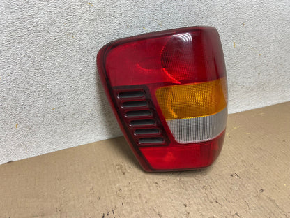 1999 - 2004 Jeep Grand Cherokee WJ Left Driver Lh Tail Light AH6026 LK1