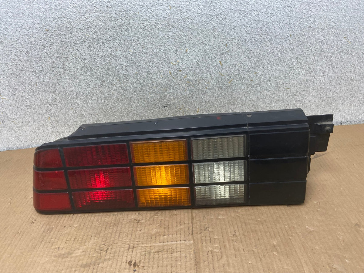 1982 to 1992 Chevrolet Camaro Left Driver LH Side Tail Light AI7069 LK0