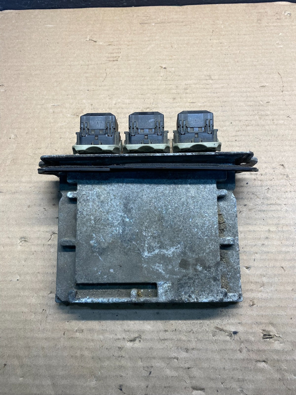 2005 2006 Ford Escape Engine Control Unit ECU ECM Computer Module AE0126 DG0