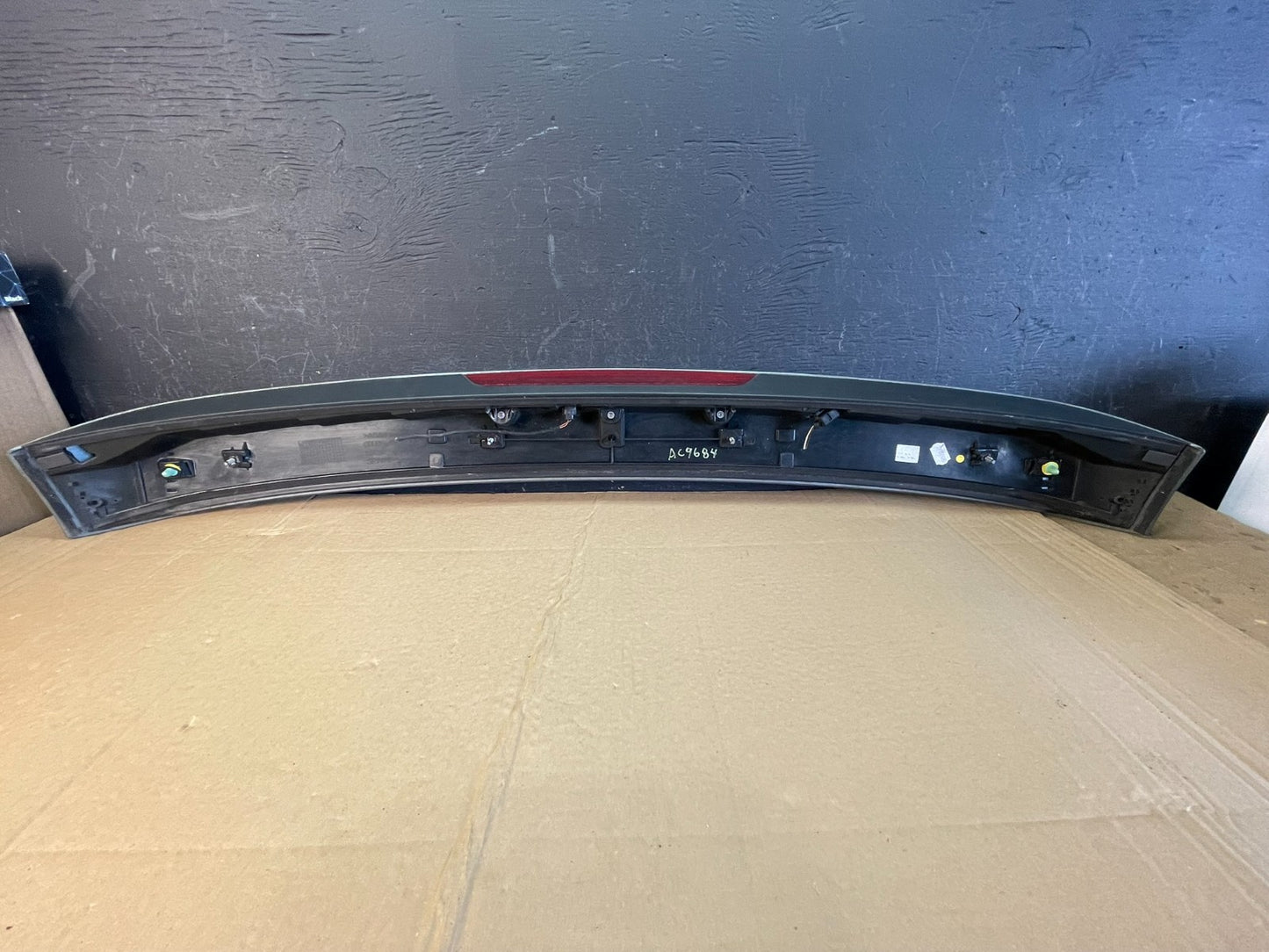 2007 to 2009 AUDI Q7 Rear Tailgate Spoiler W/ 3RD Third Brake Light OE ac9684 DG5