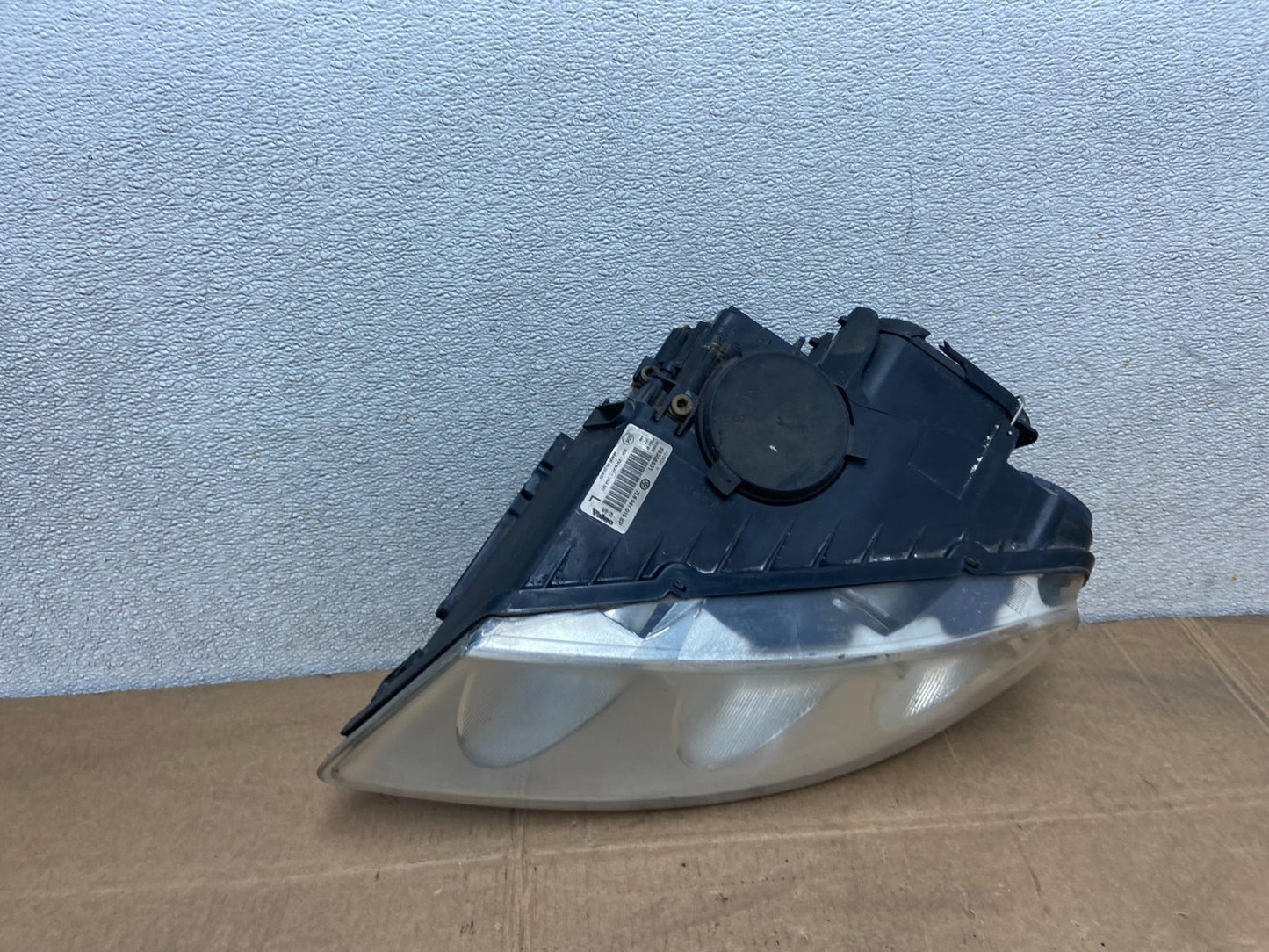 2004 to 2007 Volkswagen Touareg Left Driver Halogen Headlight Oem Y5157 DW5
