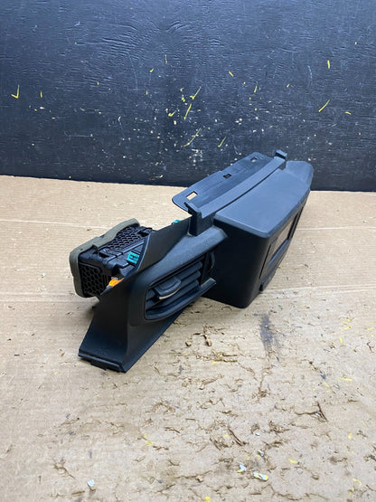 2020 to 2023 Ford  Explorer Console Radio Display Screen Air Vents x1351 DG1