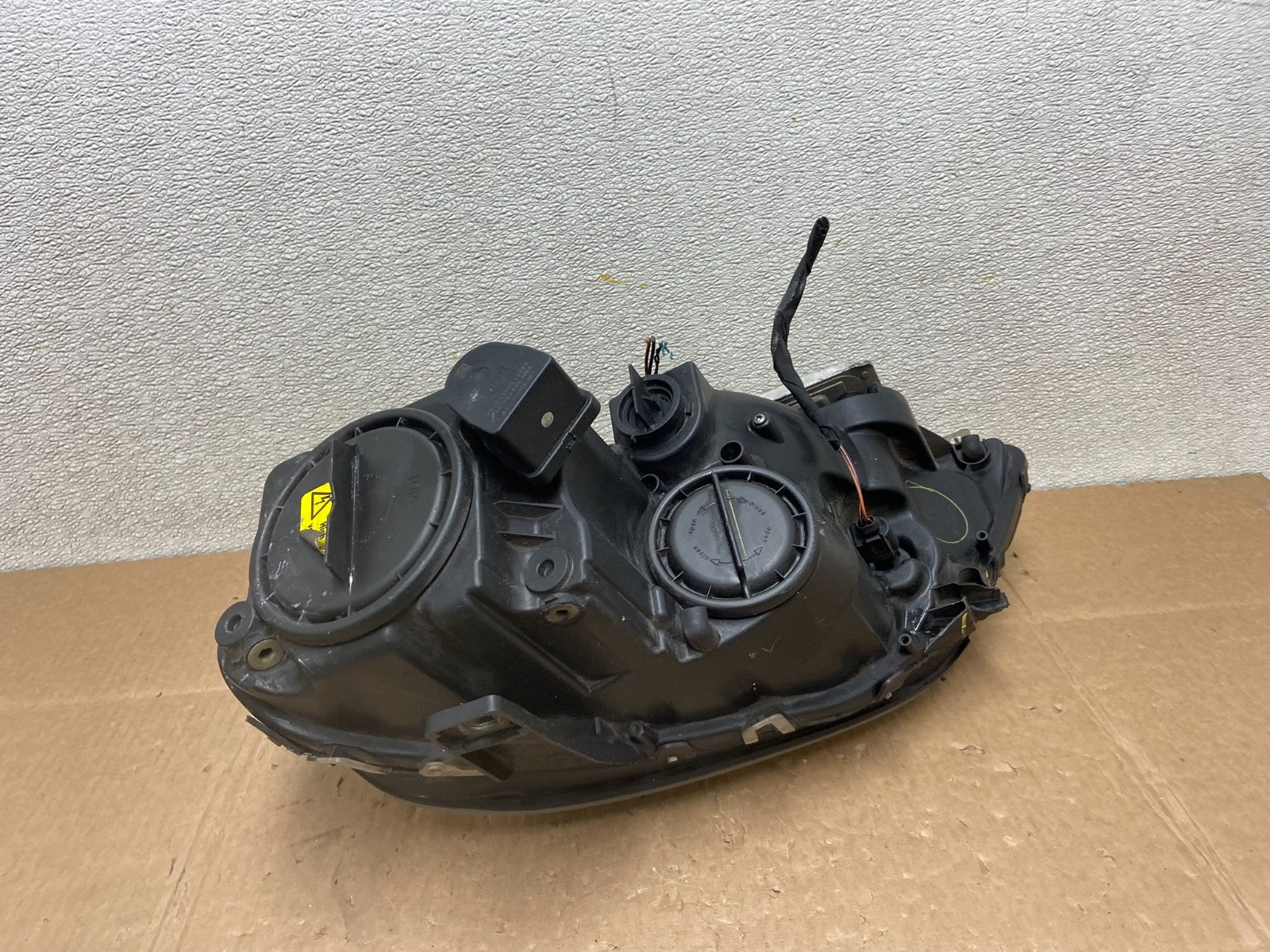 Xenon 2006-2009 Mercedes-Benz ML Class Right Passenger Headlight Y8737 DW8