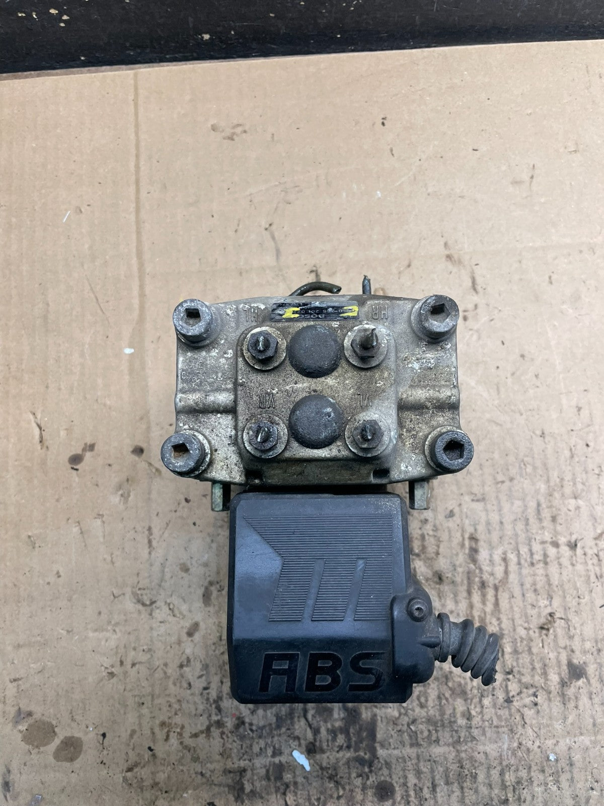 1988 - 1993 BMW E32 E34 525i 535i 735i ABS Anti Lock Brake Pump  W6811 DG0