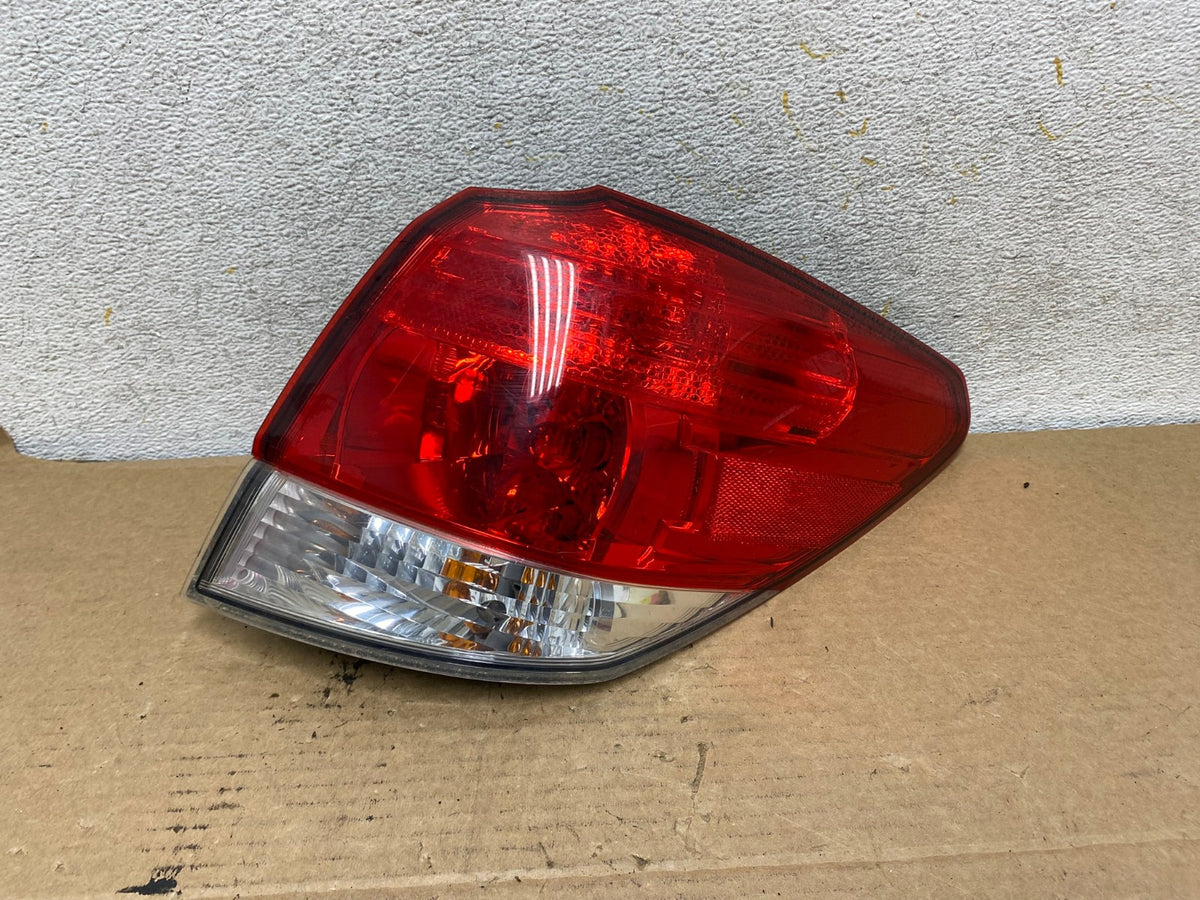 2010-2014 Subaru Outback Wagon Right Passenger Rh Side Tail Light AH7946 LK0
