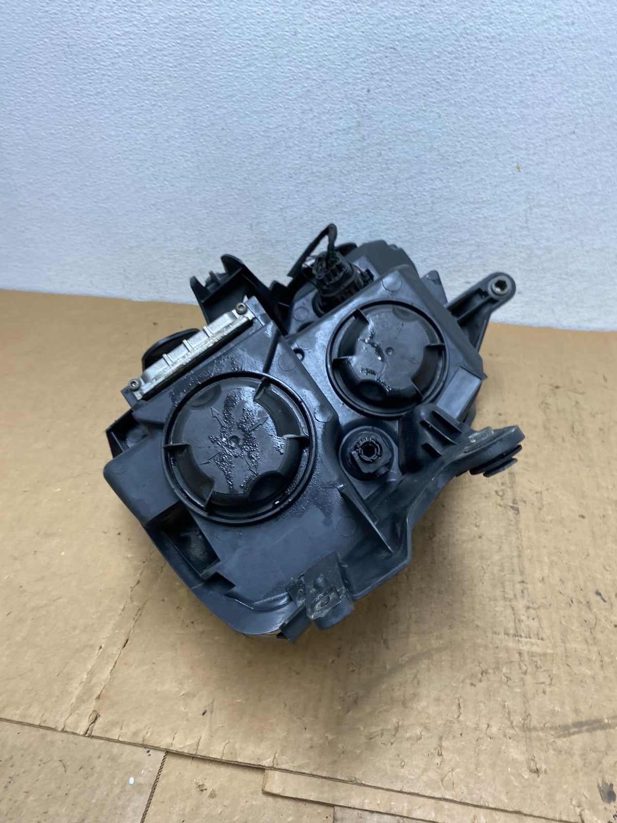2007-2012 Gmc Acadia Xenon HID Headlight Right Passenger Side AD0518 DW8